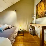 Dernier Etage Et Jardin Suspendu Face Au Sancy Apartment