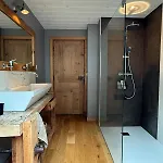 Apartment Dernier Etage Et Jardin Suspendu Face Au Sancy *