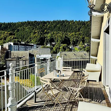 Dernier Etage Et Jardin Suspendu Face Au Sancy