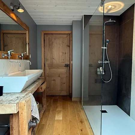 Apartament Dernier Etage Et Jardin Suspendu Face Au Sancy *