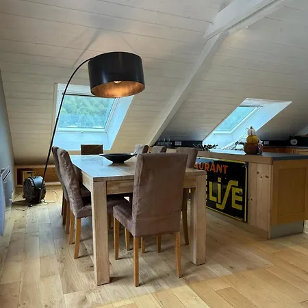 Dernier Etage Et Jardin Suspendu Face Au Sancy Apartmán