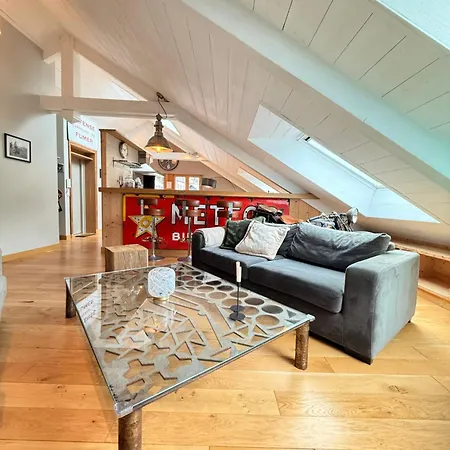 Dernier Etage Et Jardin Suspendu Face Au Sancy Apartament *