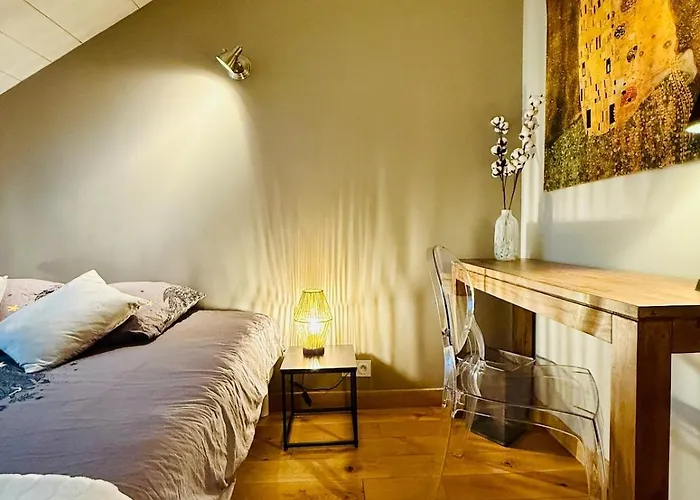 Dernier Etage Et Jardin Suspendu Face Au Sancy Apartament