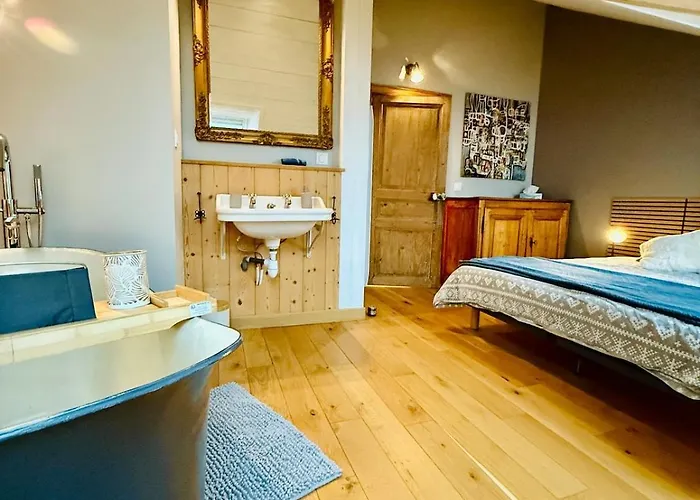 Dernier Etage Et Jardin Suspendu Face Au Sancy Apartament