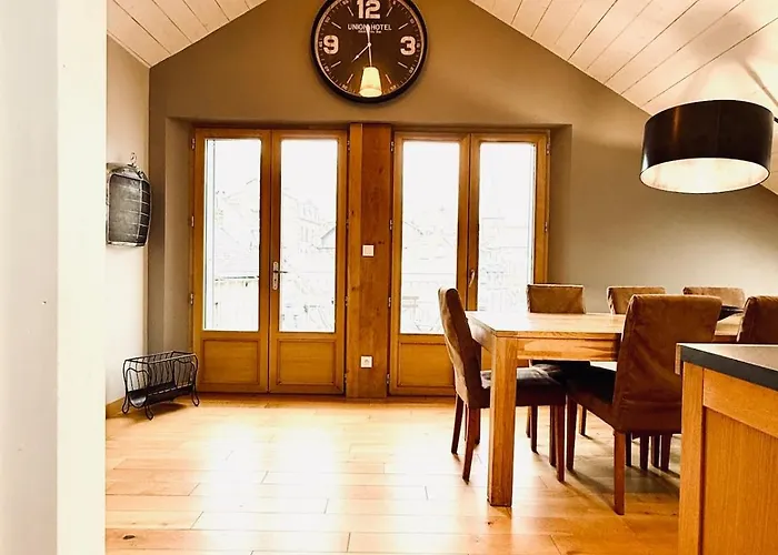 Dernier Etage Et Jardin Suspendu Face Au Sancy *